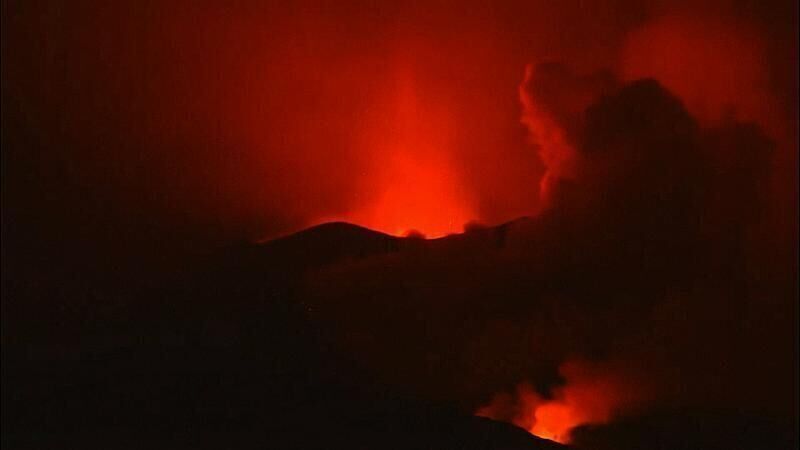 Watch Now: Spain's Cumbre Vieja volcano continues to erupt, and more of today's top videos